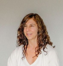 Sandra Saiontz - Sound healing with bowls, bells and tingshas