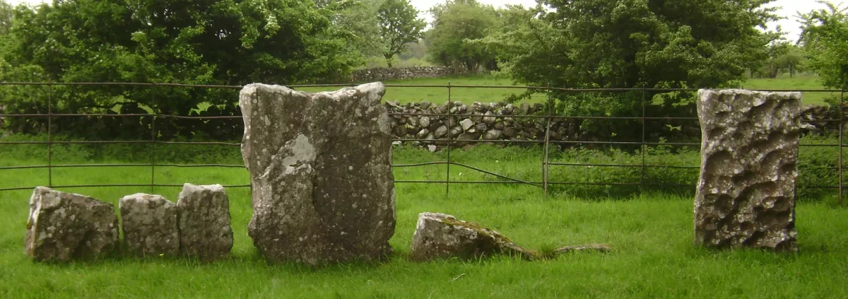Gap in a sacred circle 